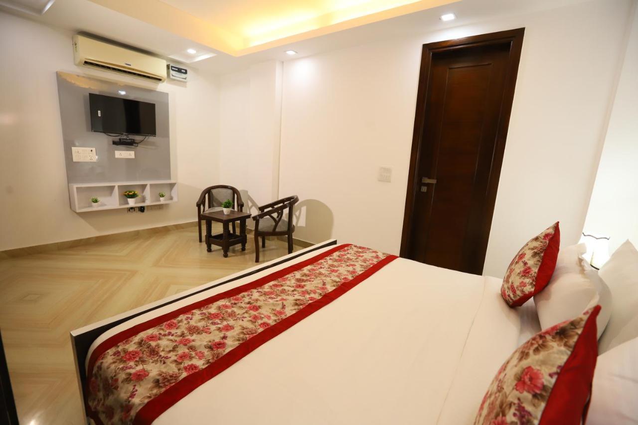 Hotel Nature View Green Park Metro Couple Friendly 뉴델리 외부 사진