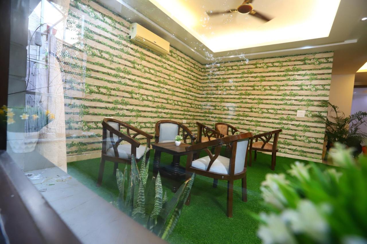 Hotel Nature View Green Park Metro Couple Friendly 뉴델리 외부 사진