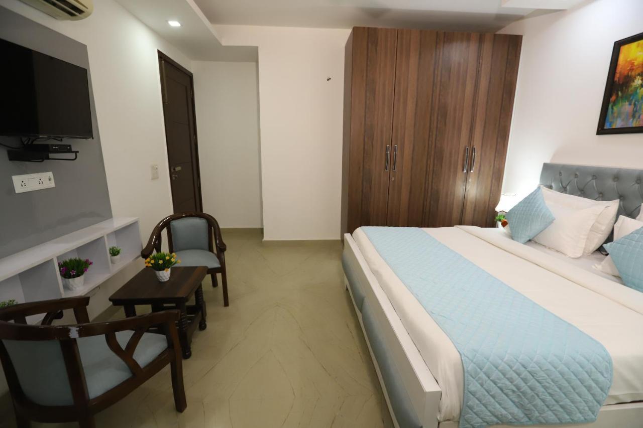 Hotel Nature View Green Park Metro Couple Friendly 뉴델리 외부 사진
