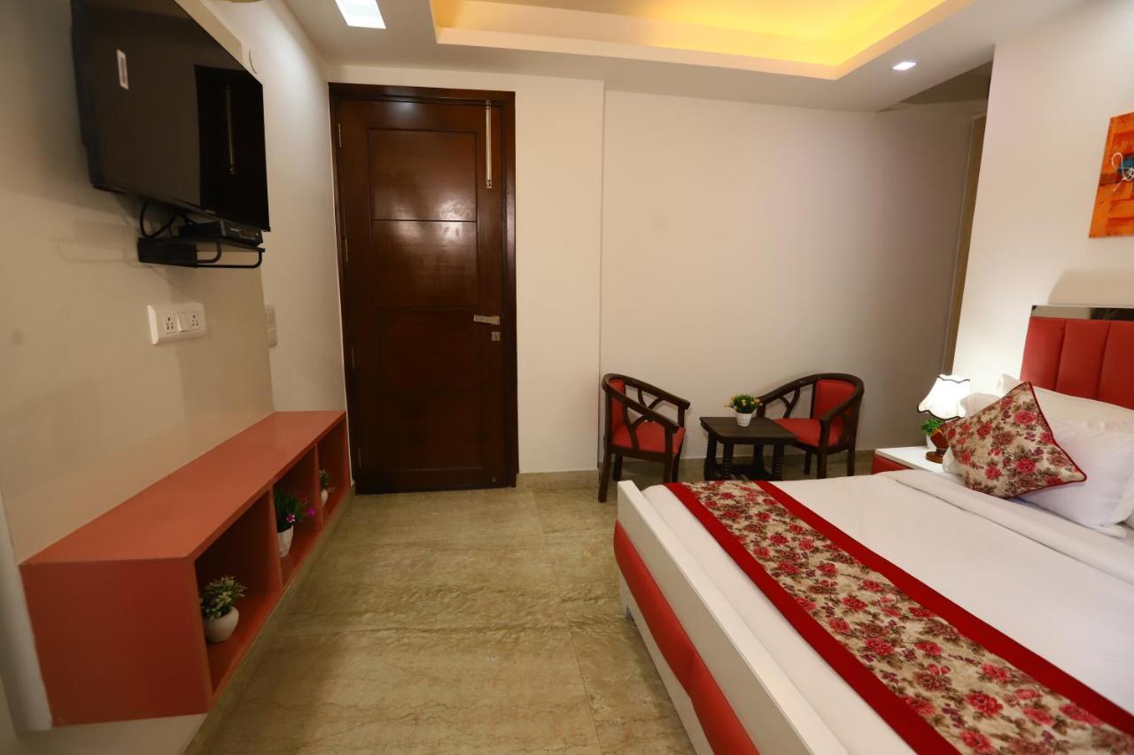 Hotel Nature View Green Park Metro Couple Friendly 뉴델리 외부 사진