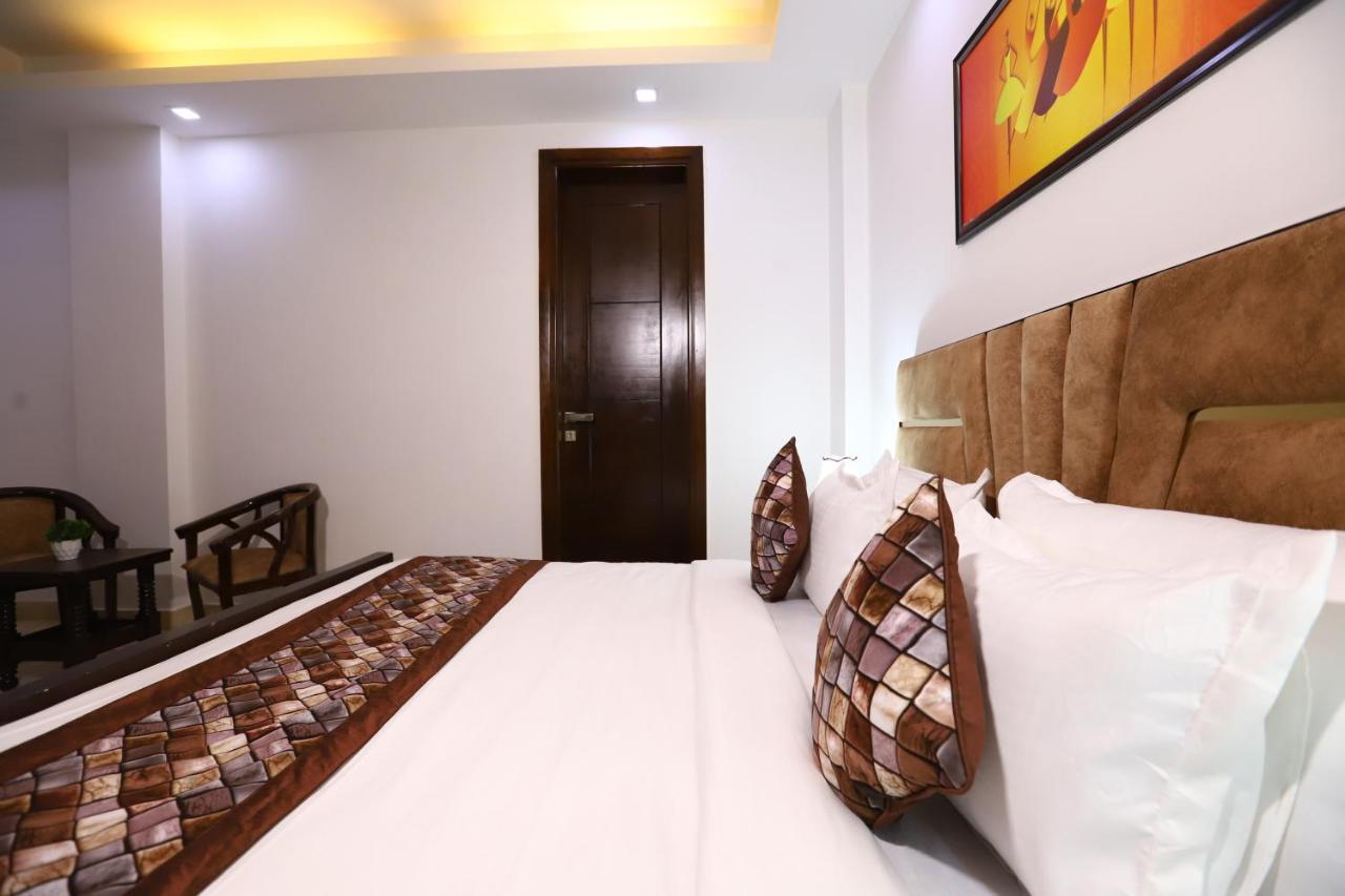 Hotel Nature View Green Park Metro Couple Friendly 뉴델리 외부 사진