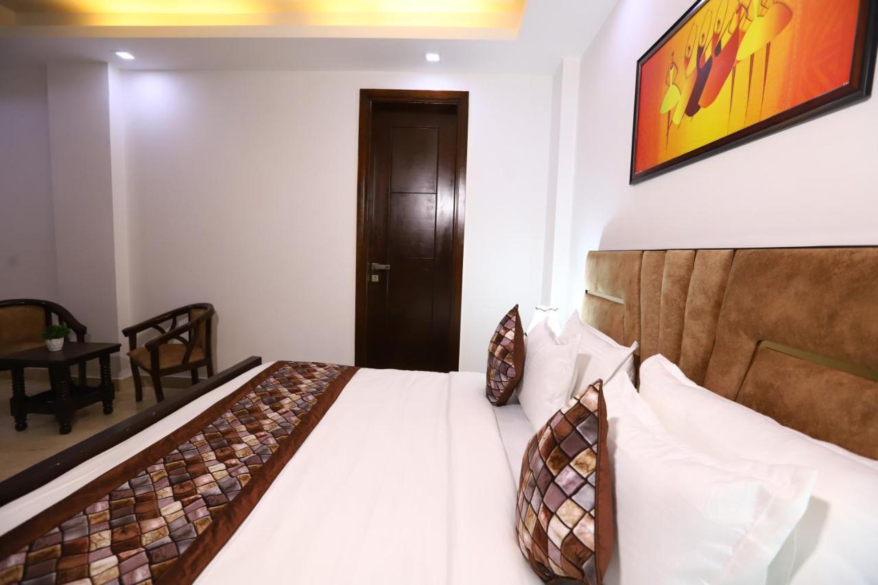 Hotel Nature View Green Park Metro Couple Friendly 뉴델리 외부 사진